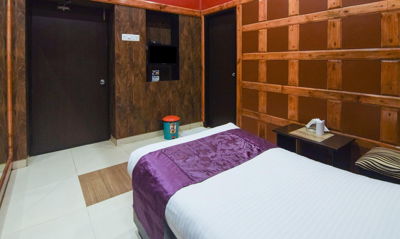 Hotel Varuna Varanasi Eksteriør billede