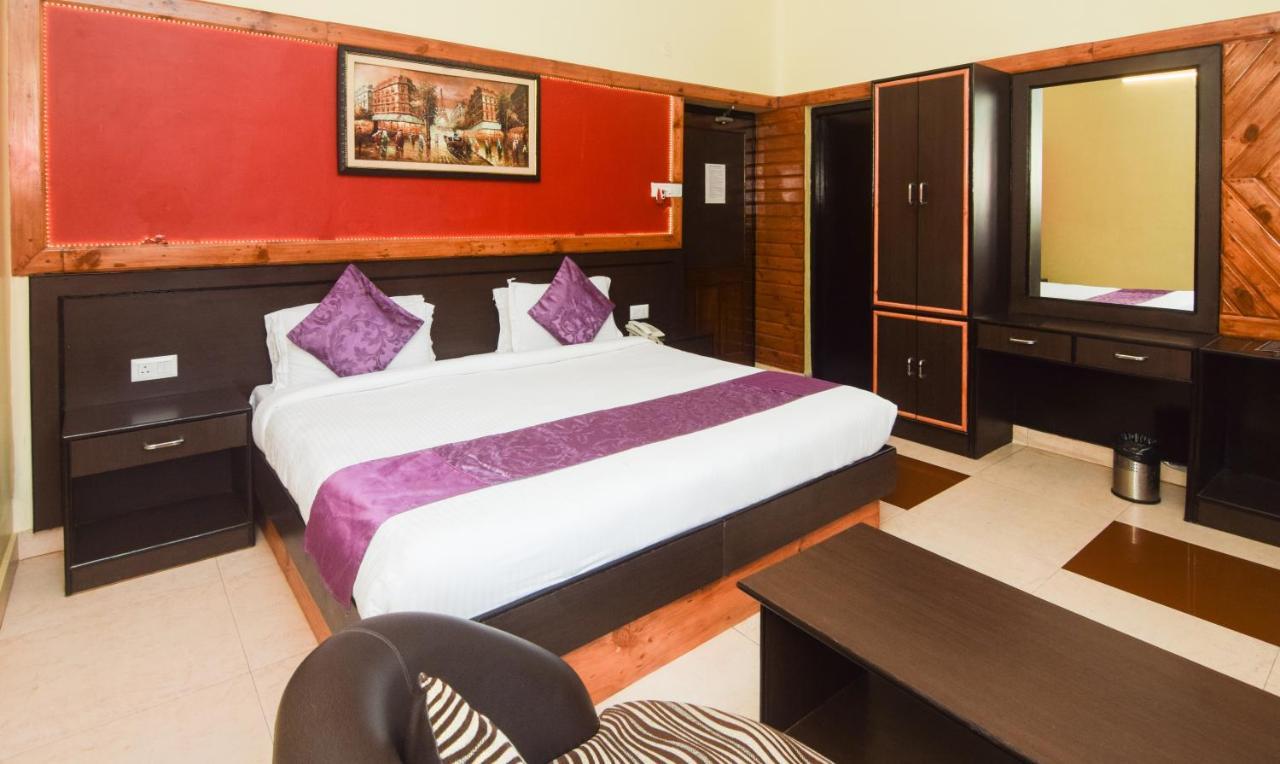 Hotel Varuna Varanasi Eksteriør billede