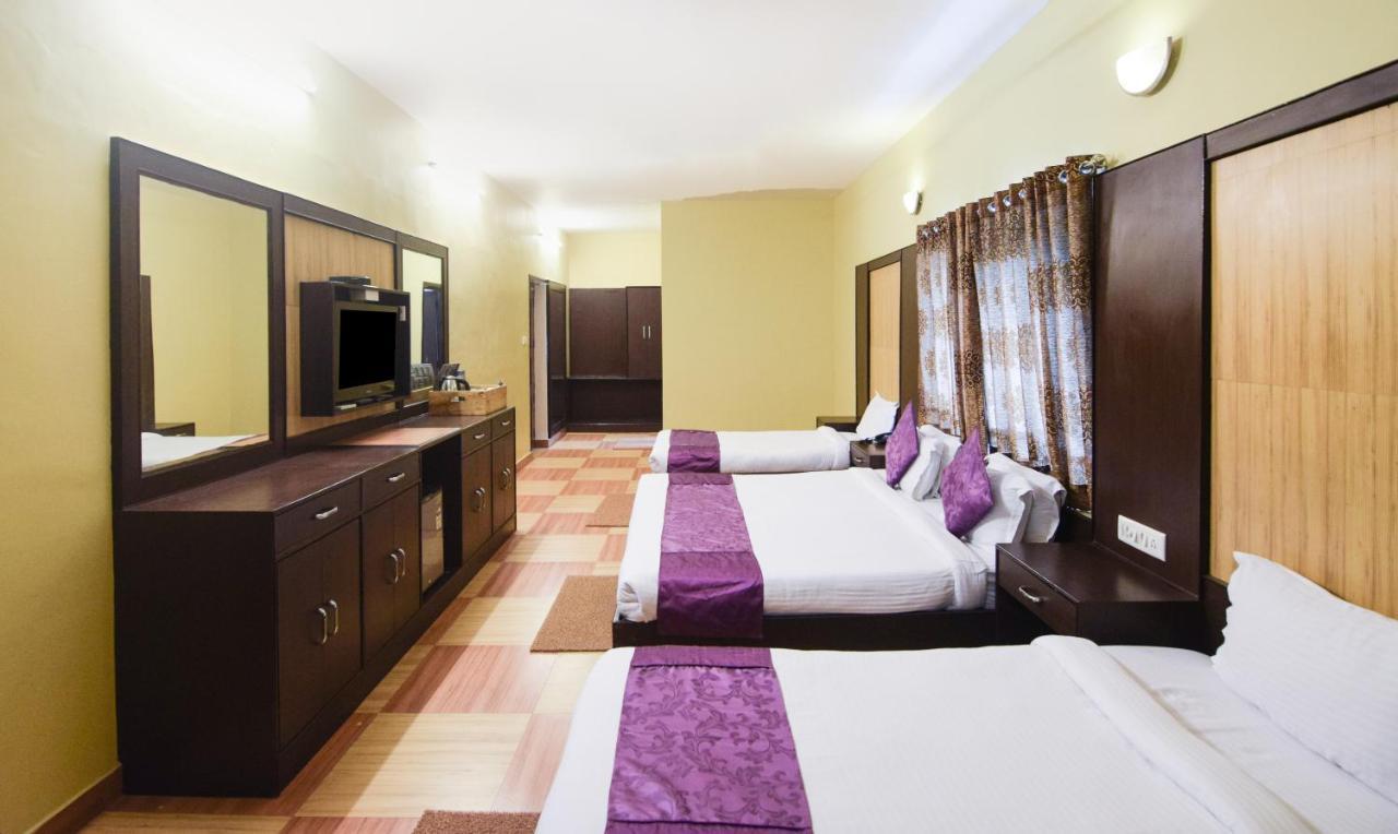 Hotel Varuna Varanasi Eksteriør billede