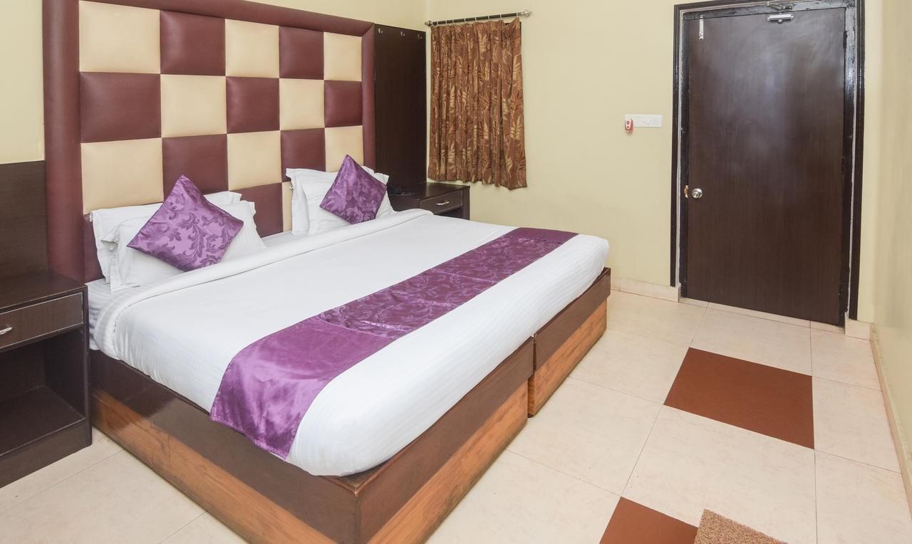 Hotel Varuna Varanasi Eksteriør billede