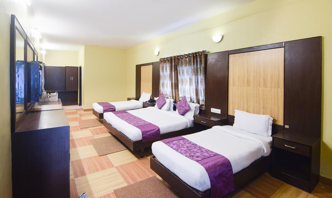 Hotel Varuna Varanasi Eksteriør billede