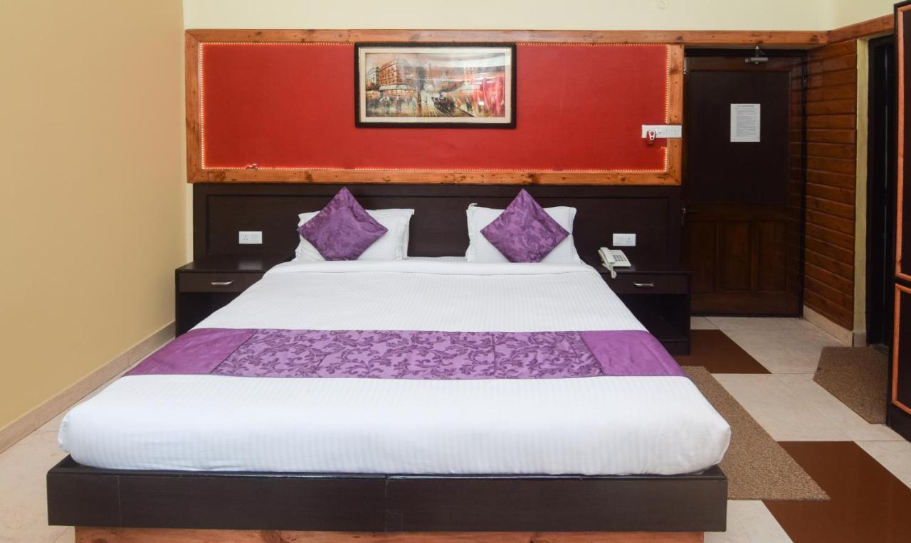 Hotel Varuna Varanasi Eksteriør billede